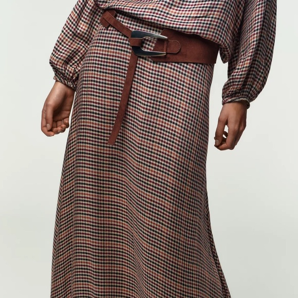 Zara Plaid Skirt With Belt - Picture 2 of 5